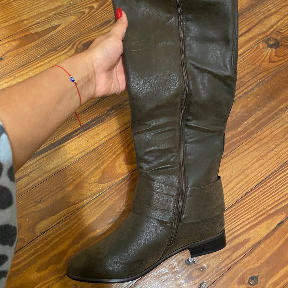 Brand new brown boots!